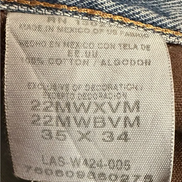 Men's Twenty X Jeans Denim. Have a few stains and loose patched loop . - Picture 6 of 7